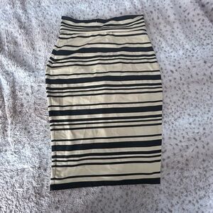 2000s Arden B Black and Cream Striped Pencil Skirt